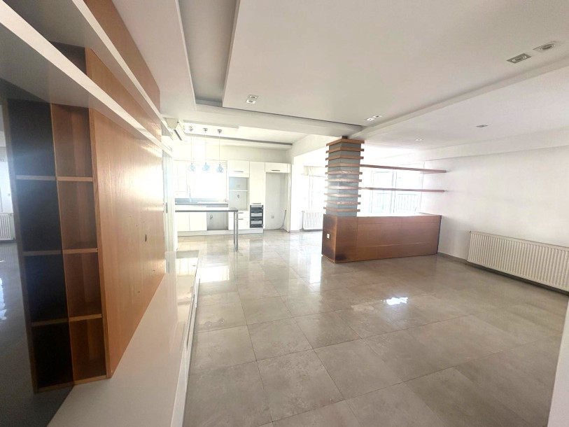 3+1 Penthouse with Central Heating and Fireplace in Gönyeli Area!-3