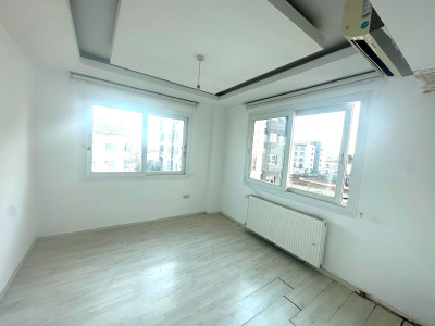 3+1 Penthouse mit Zentralheizung und Kamin im Gönyeli-Gebiet!