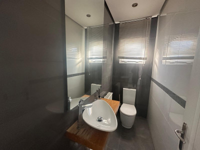 3+1 Penthouse mit Zentralheizung und Kamin im Gönyeli-Gebiet!