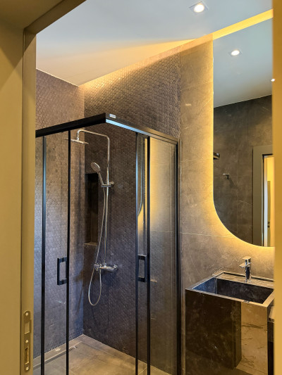 Satılık 4+1  Oyun odası , Sinema odası , özel fitness ve Sauna ,  terasta yaşam alanı Süper Lüks Villa – Girne Ozanköy–