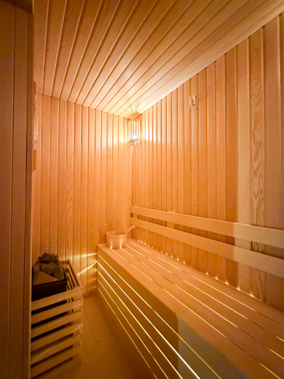 Satılık 4+1  Oyun odası , Sinema odası , özel fitness ve Sauna ,  terasta yaşam alanı Süper Lüks Villa – Girne Ozanköy–