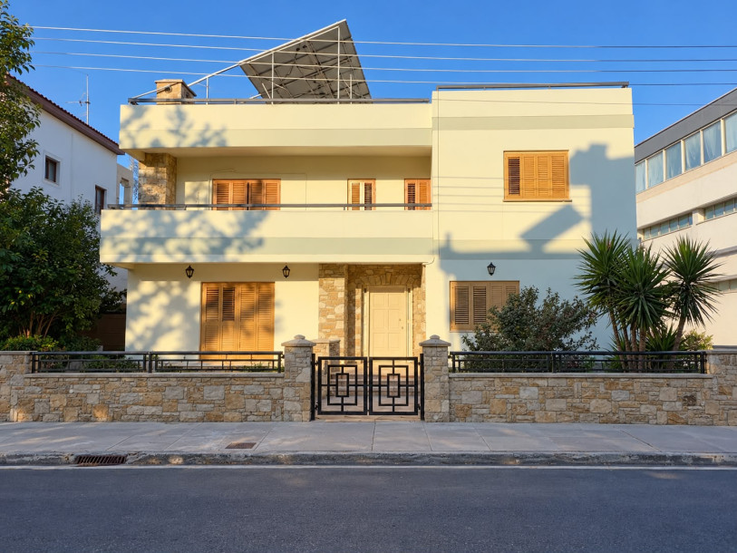 🏡 LEFKOŞA’DA GENİŞ BAHÇELİ KİRALIK EV! 🌿-1