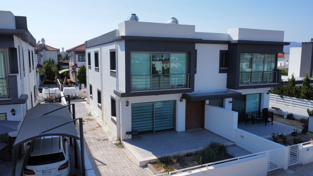 3+1 Villa for Sale in the Yenikent Villa Area!-2