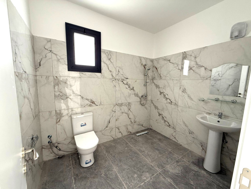 2+1 Apartment for Sale in the Gönyeli Area!-9