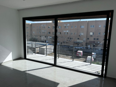 3+1 Satılık Daire Türk Tapu Güvencesi ile Merkezi Konum-3