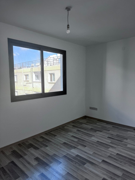 3+1 Satılık Daire Türk Tapu Güvencesi ile Merkezi Konum-7