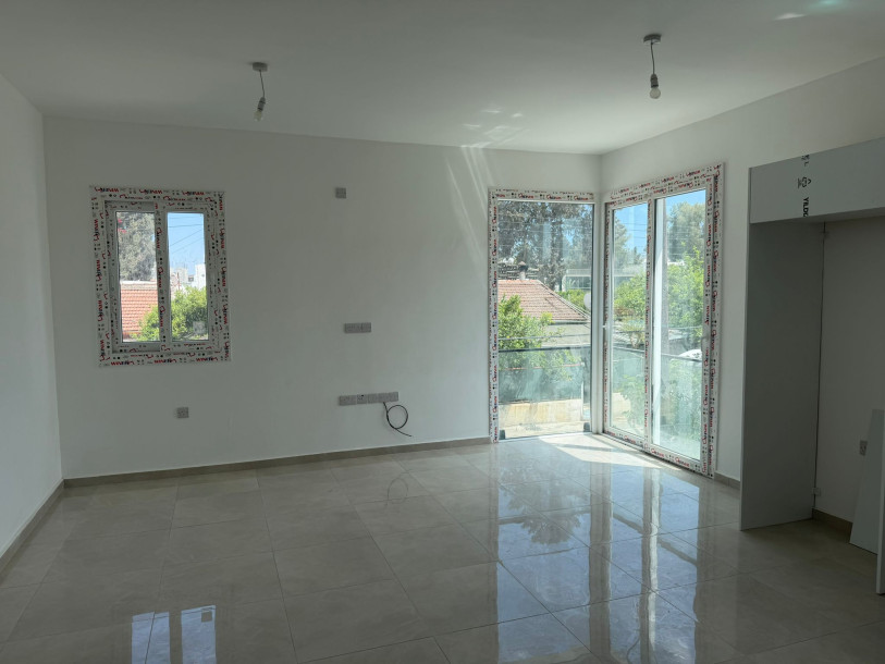 LEFKOŞA / YENİŞEHİR BÖLGESİNDE TAŞINMAYA HAZIR 2+1 DAİRE-9